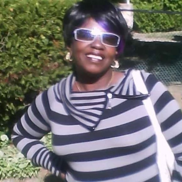 Meet your Posher, Louise - Picture 1 of 1